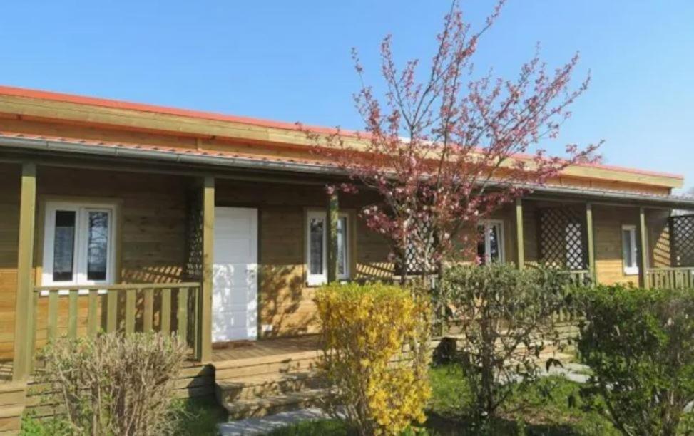Domaine Des Epinettes Hotel Saint-Romain-de-Jalionas Екстериор снимка
