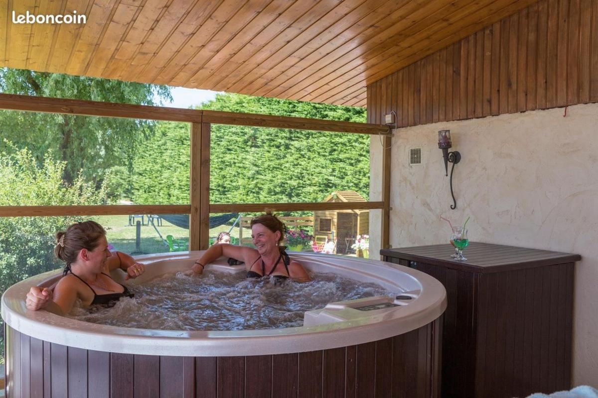 Domaine Des Epinettes Hotel Saint-Romain-de-Jalionas Екстериор снимка