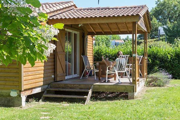 Domaine Des Epinettes Hotel Saint-Romain-de-Jalionas Екстериор снимка